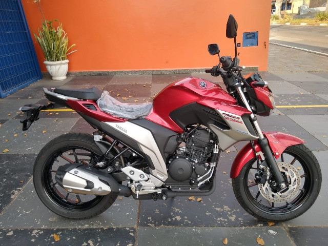 Yamaha FZ 250 Fazer