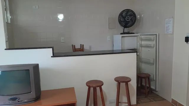 Alugo frente a praia no canto do forte. - Foto 4