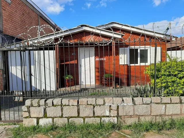 Casas com 2 quartos para alugar - Sarandi, RS | OLX