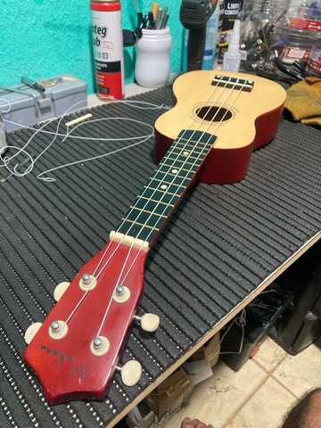 Ukulele on sale soprano olx