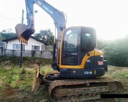 Mini Escavadeira Volvo ECR88 Plus  - Foto 2