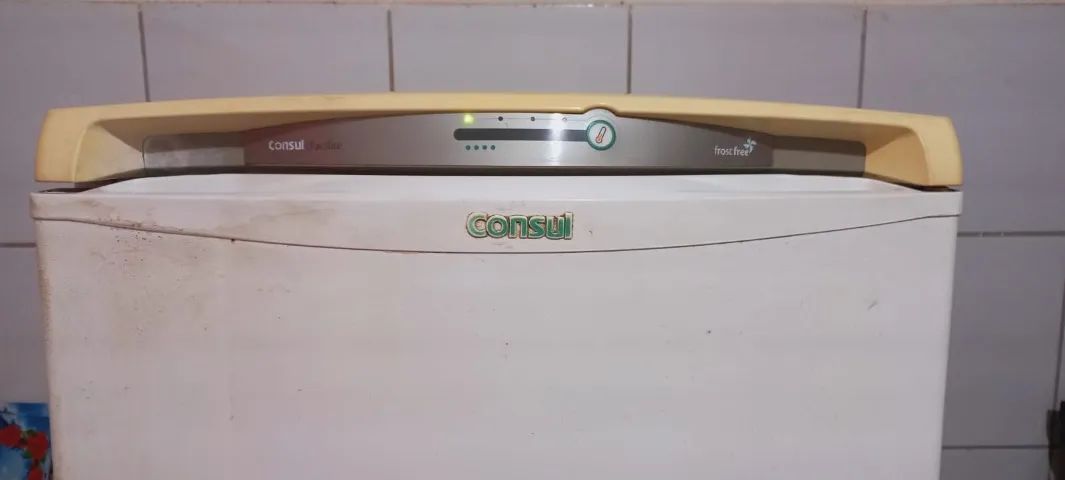 Geladeira Cônsul Frost Free 1 porta usada - Foto 4