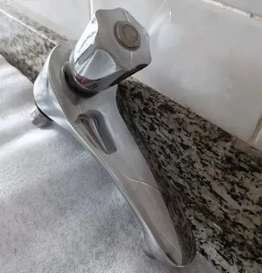 3 torneiras de banheiro (Deca/esteves/S/M) metal - Foto 3