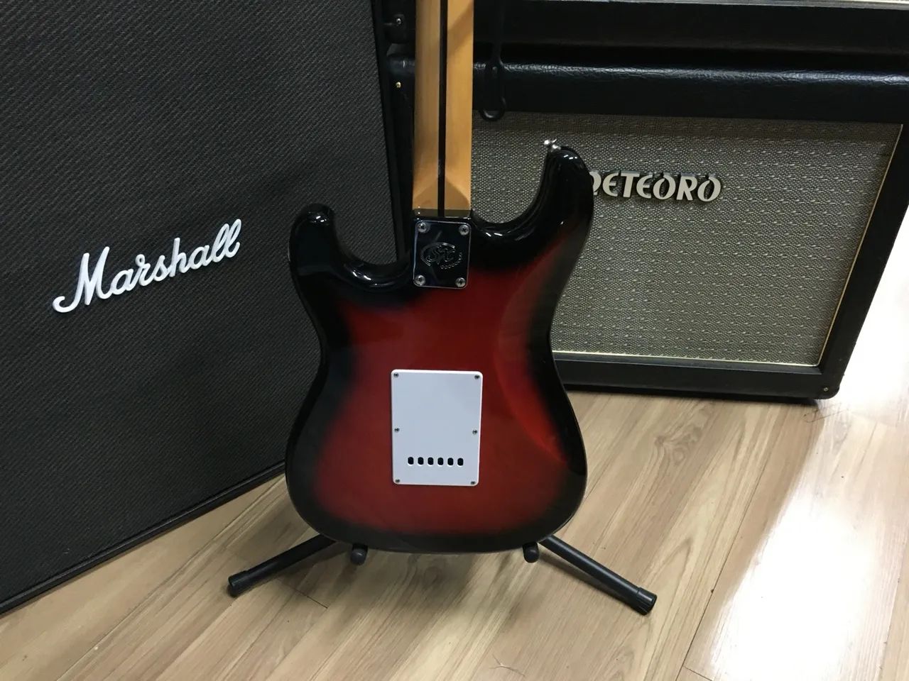 Guitarra SX Stratocaster Vintage RedBurst - Foto 3
