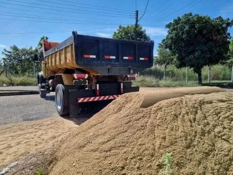 Vende-se brita e areia com entrega gratis em Palmas e região 