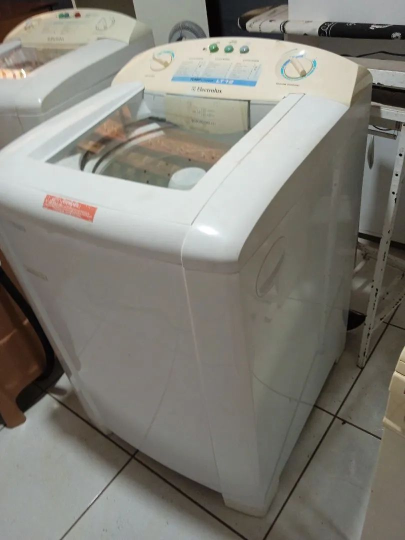 Lava Roupas Automática Electrolux LT12 - Foto 2