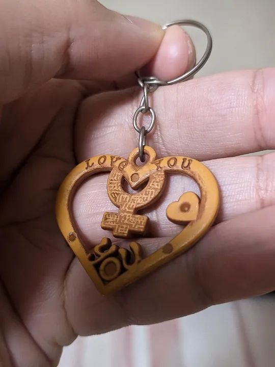 Chaveiro Coração Love You em Resina - Foto 4