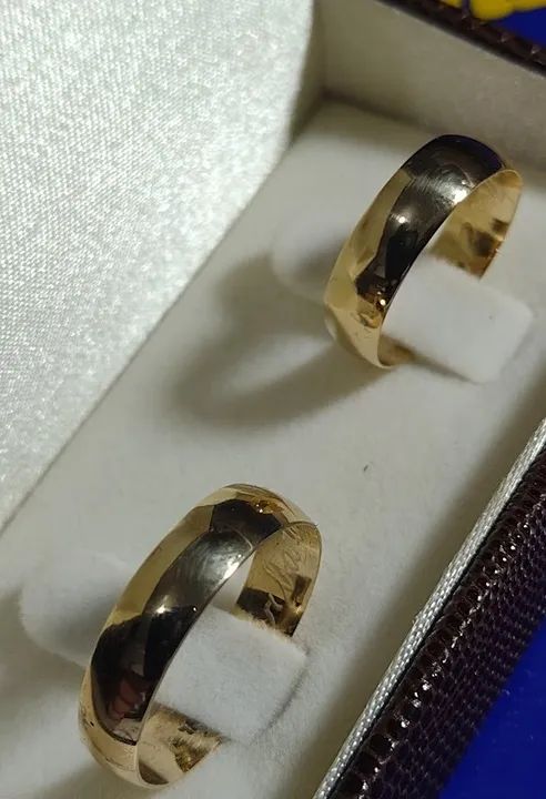 Alianças 4 mm Larga 4.50 Gramas Maciça Ouro 18 Kilates - Foto 5