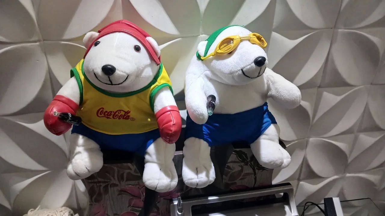 Dupla urso Coca-cola em perfeito estado boxe e natação 