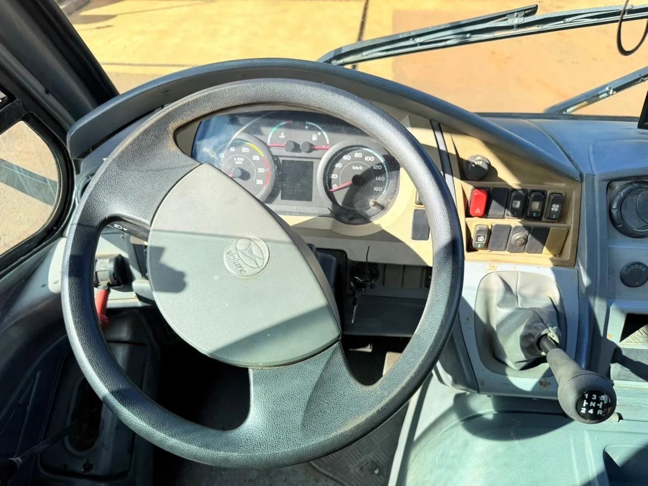 Microônibus Volare V8L 4x4 ano 2012/2013 motor cumins isf 4cc em cascavel,PR - Foto 13