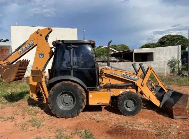 Retroescavadeira Case 580n 4x4 ano 2016