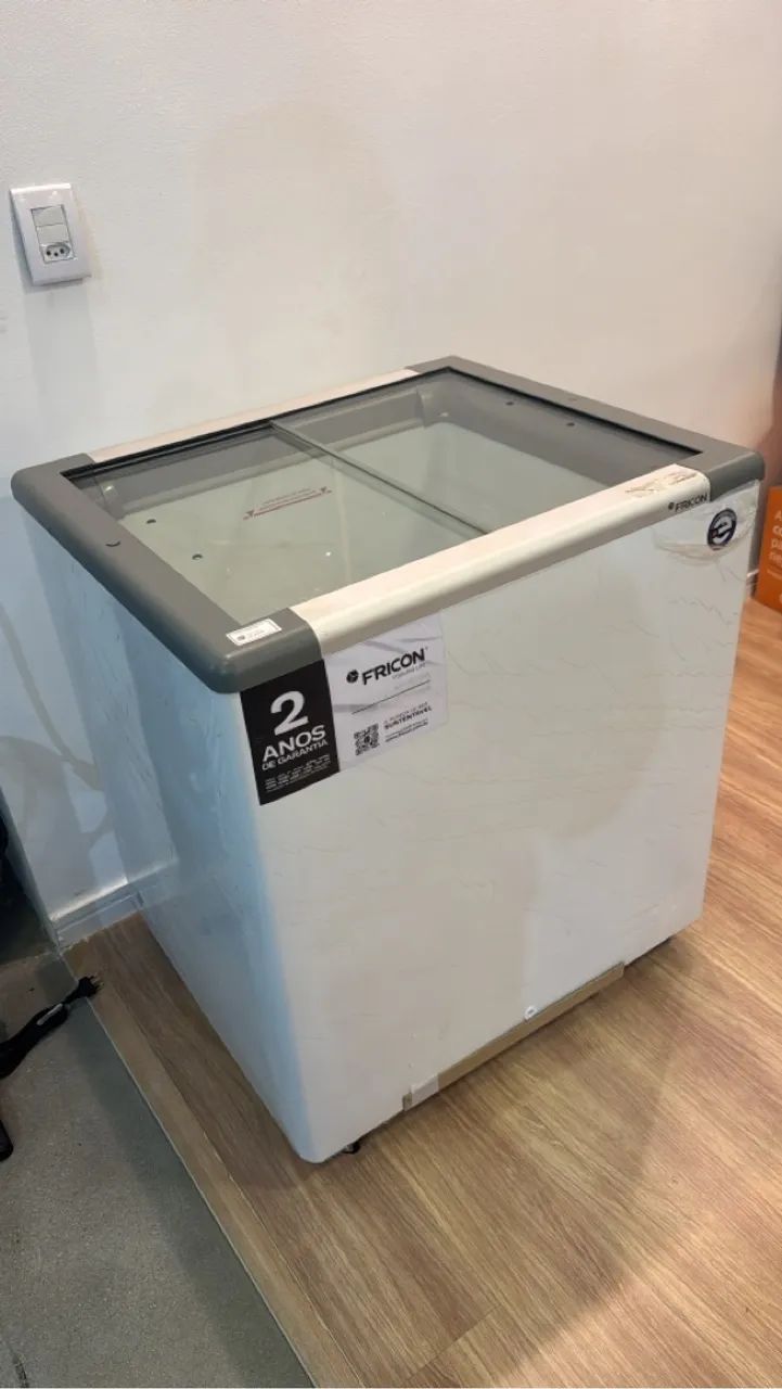 Freezer horizontal 216 litros tampa vidro FRICON