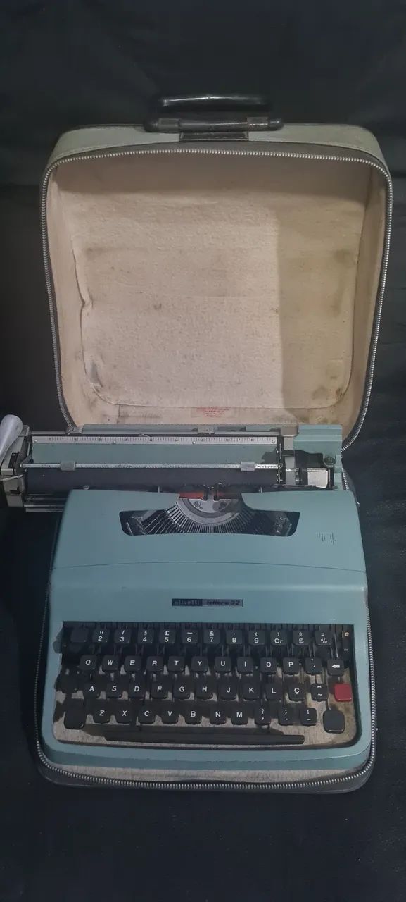 Maquina Olivetti Lettera 32, impecável Raridade funcionando perfeitamente, sem detalhes  - Foto 2