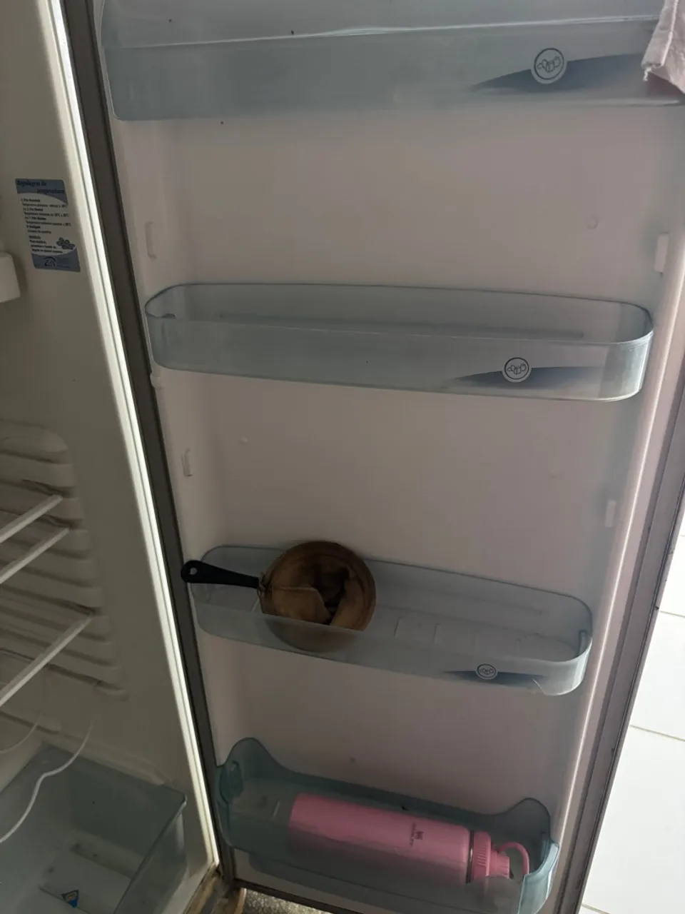 Geladeira usada - Necessita reparos