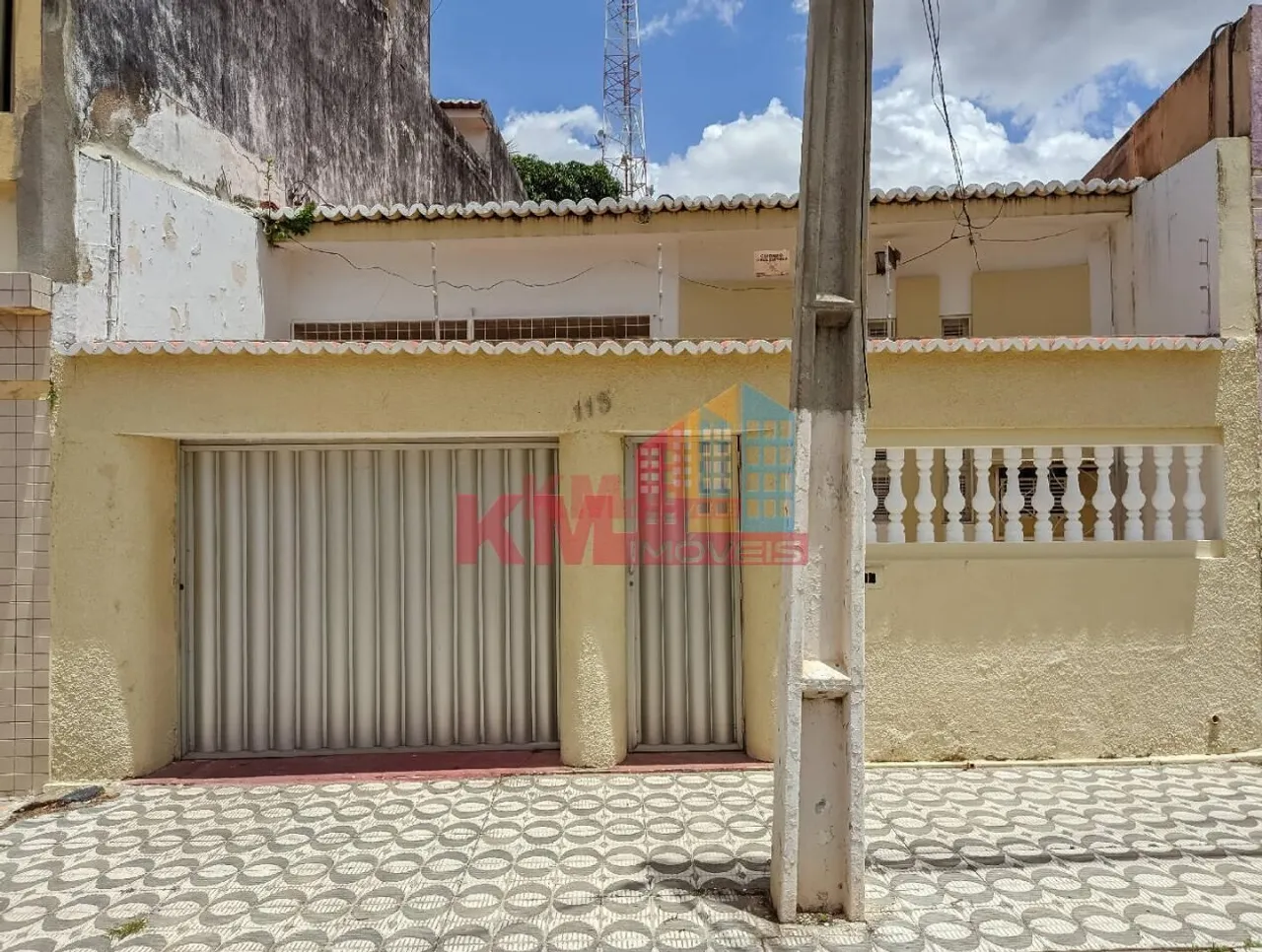 Casa para Alugar no Centro de Mossoró | 3 Quartos, Garagem.