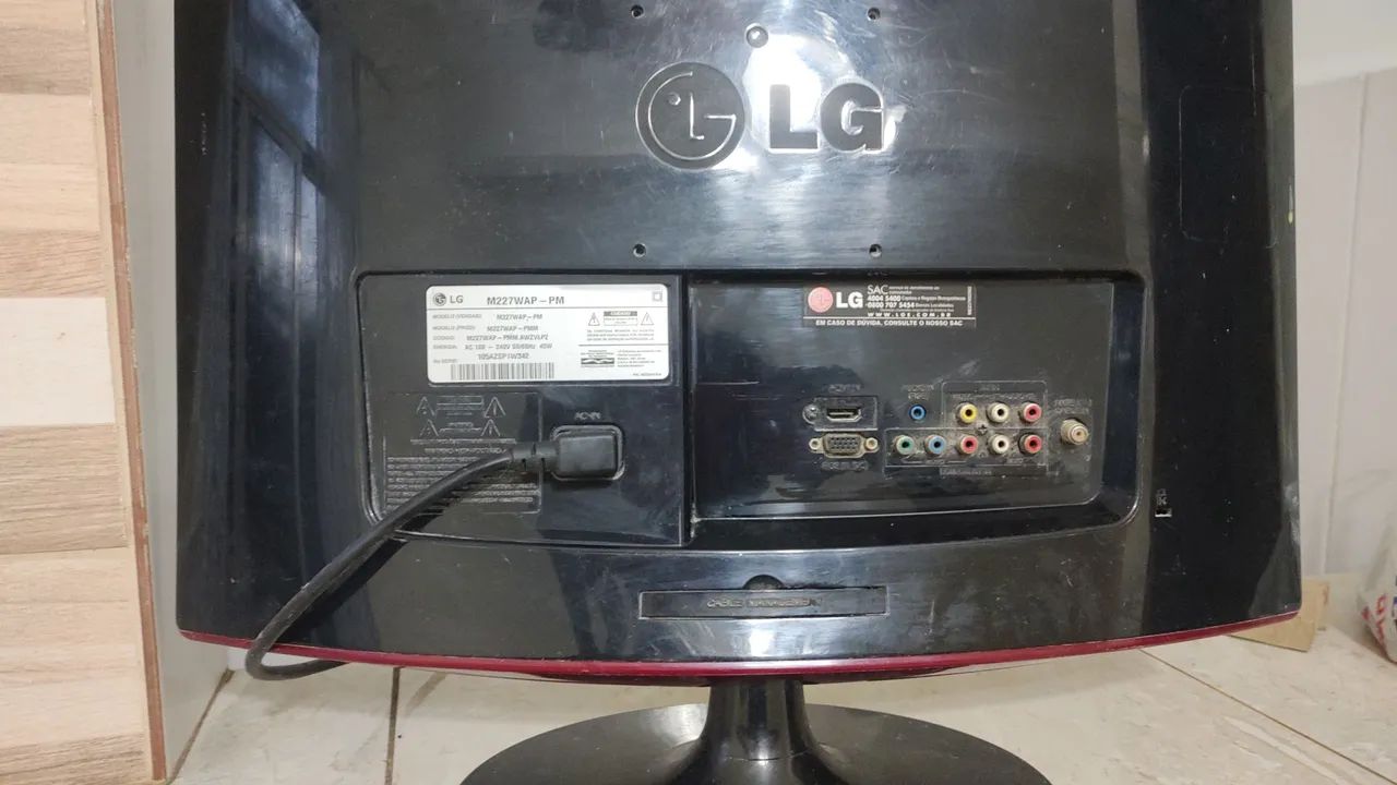 Monitor LCD LG Flatron M227WAP - Foto 2
