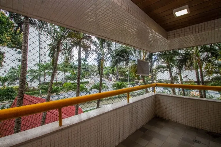 Apartamento em Casa Forte 411,65m² | 4 quartos | 5 banheiros | 2 vagas cobertas