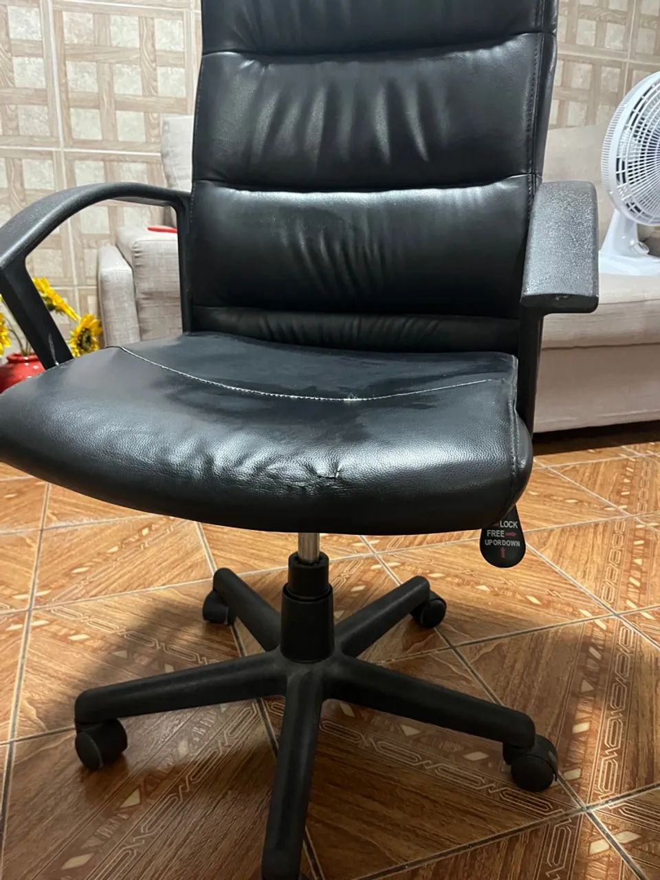 Cadeira de Escritório Executiva em Couro - Foto 3
