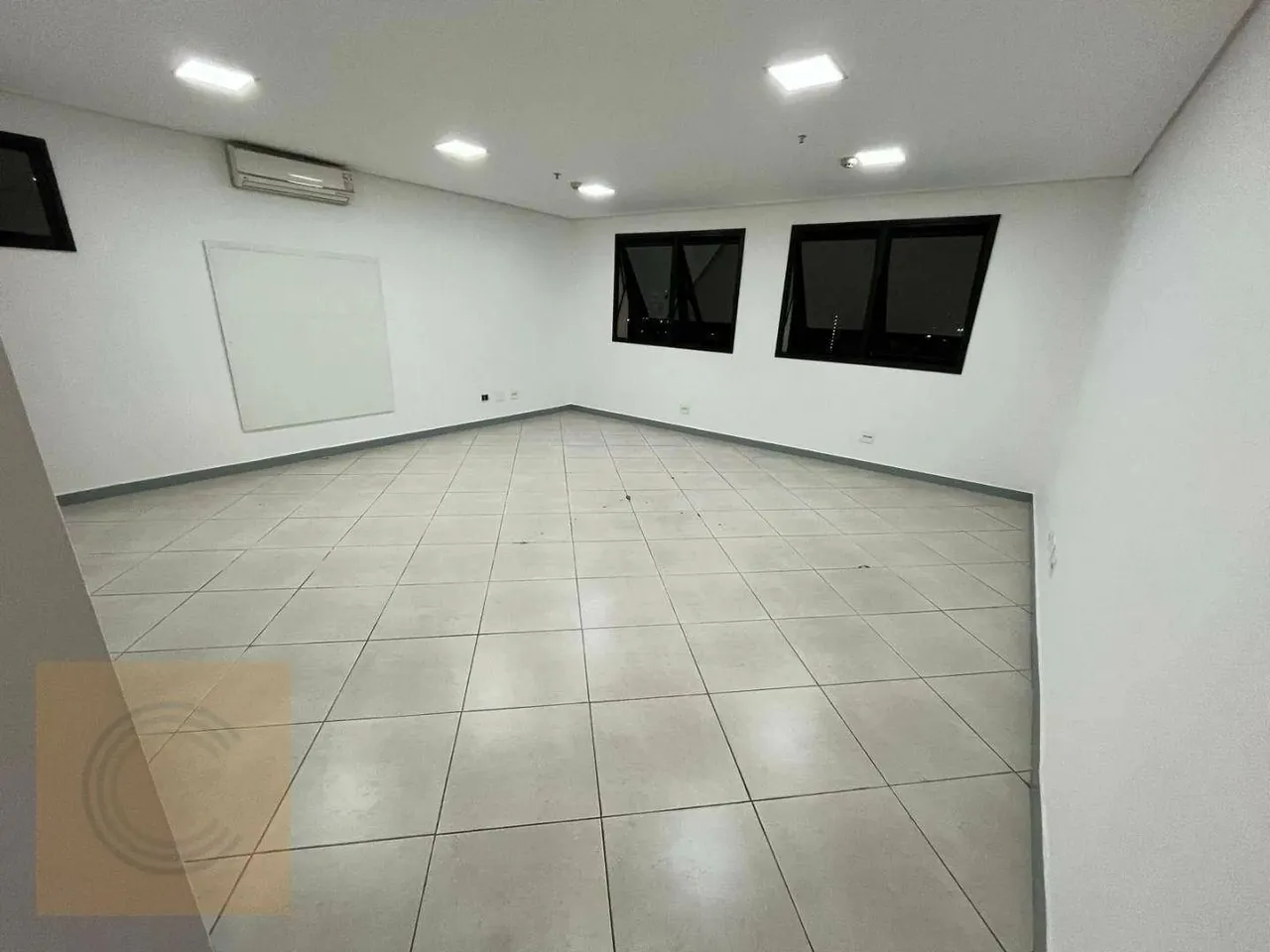 Sala para alugar, 64 m² por R$ 5.876,00/mês - Penha - São Paulo/SP
