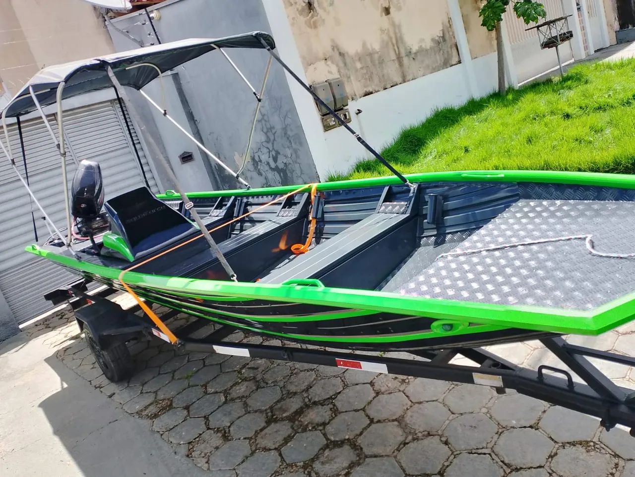 Conjunto impecável barco motor 50 HP Mercury carretinha emplacada 