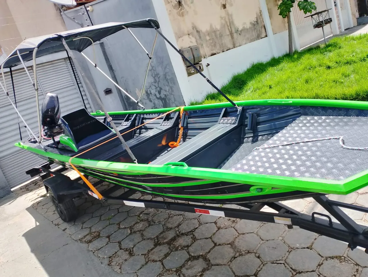 Conjunto impecável barco motor 50 HP Mercury carretinha emplacada