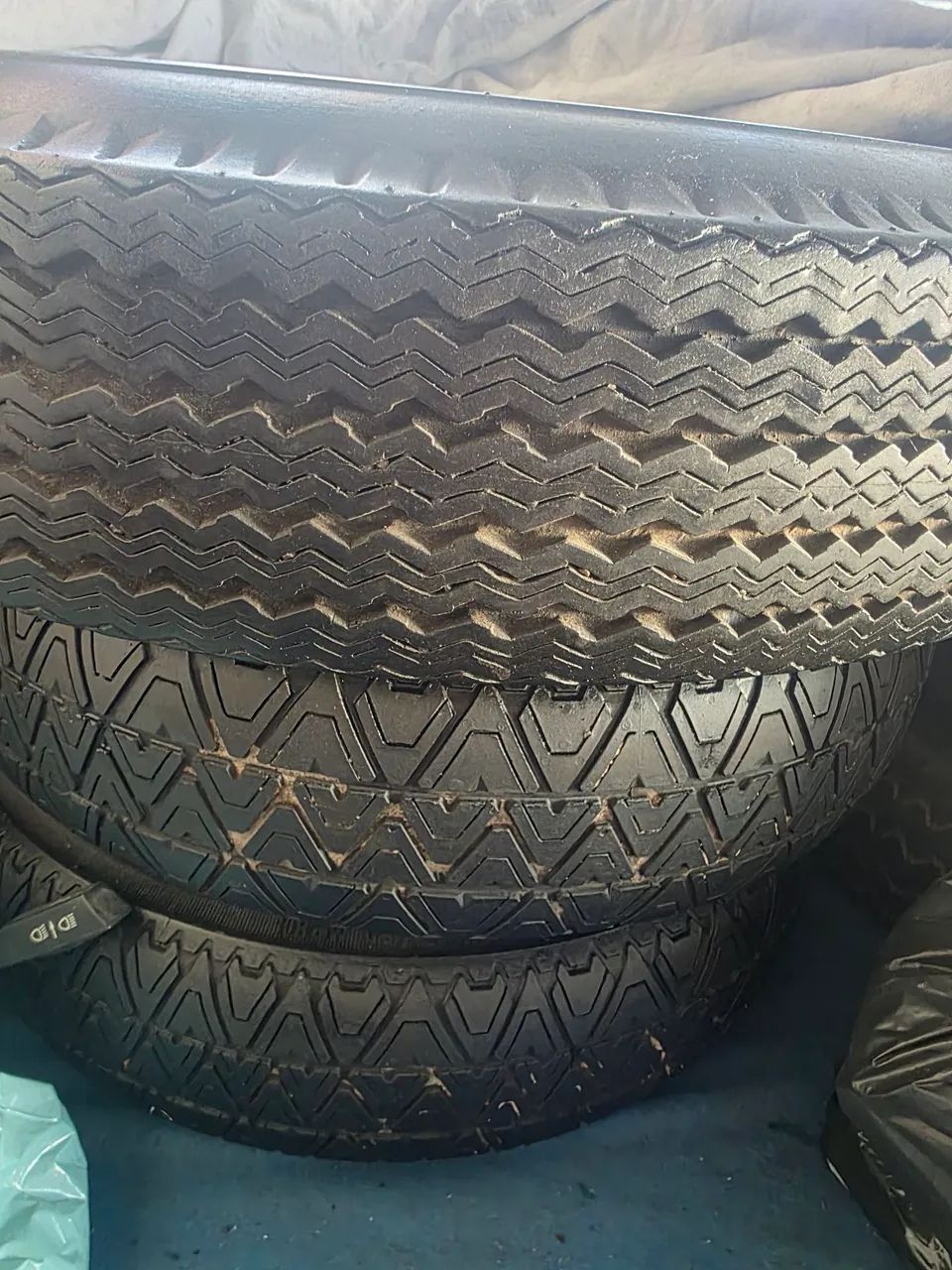 Rodas aro 15 de ferro com pneus bons - Foto 5
