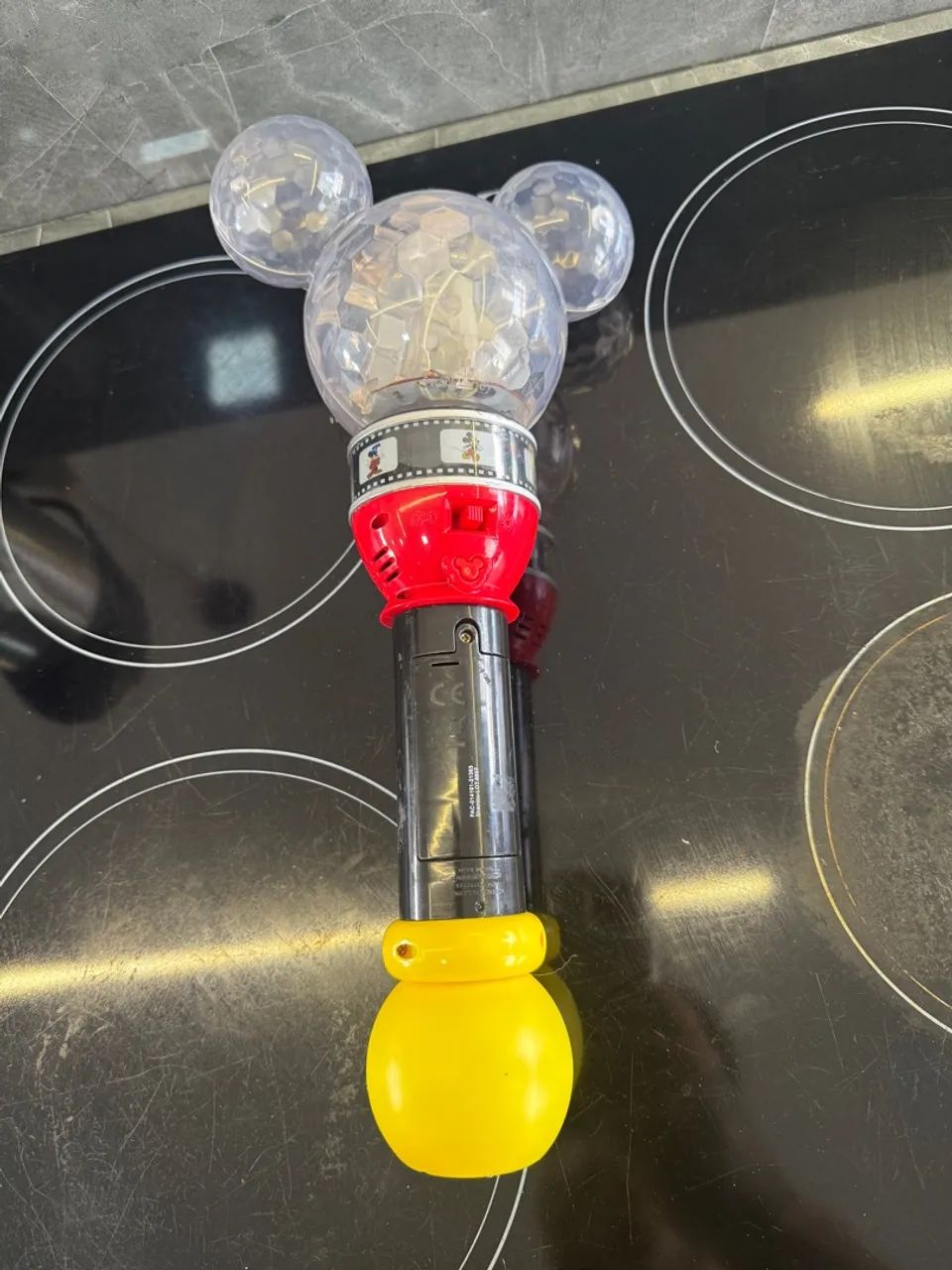 Varinha Mágica Mickey Mouse com Luzes e Som