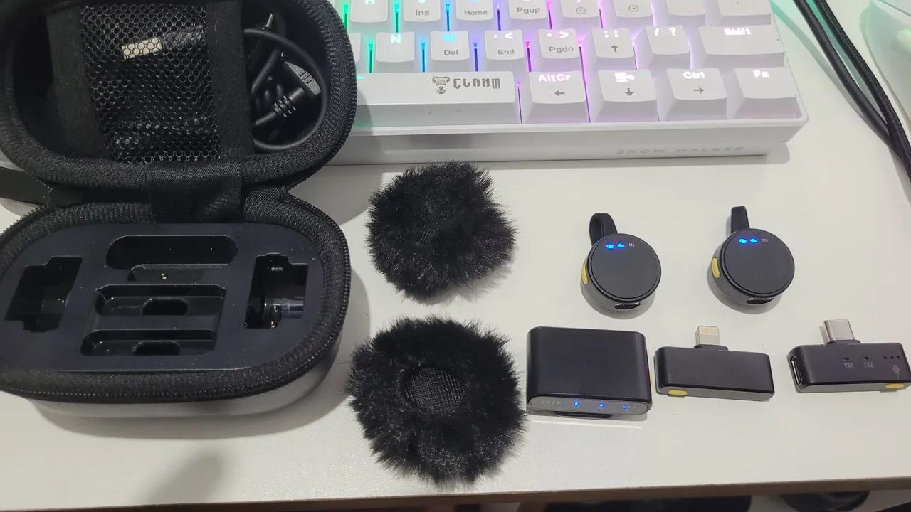 Complete USB-C to Lightning and Camera Lapel64617708093569122