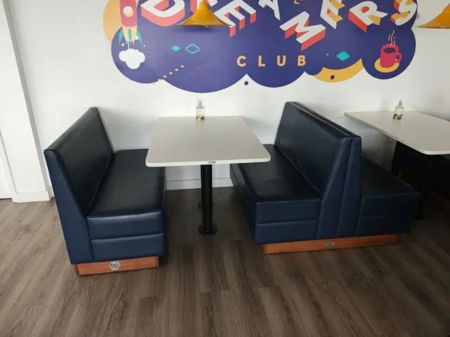 Conjunto de sofá e mesa para restaurantes