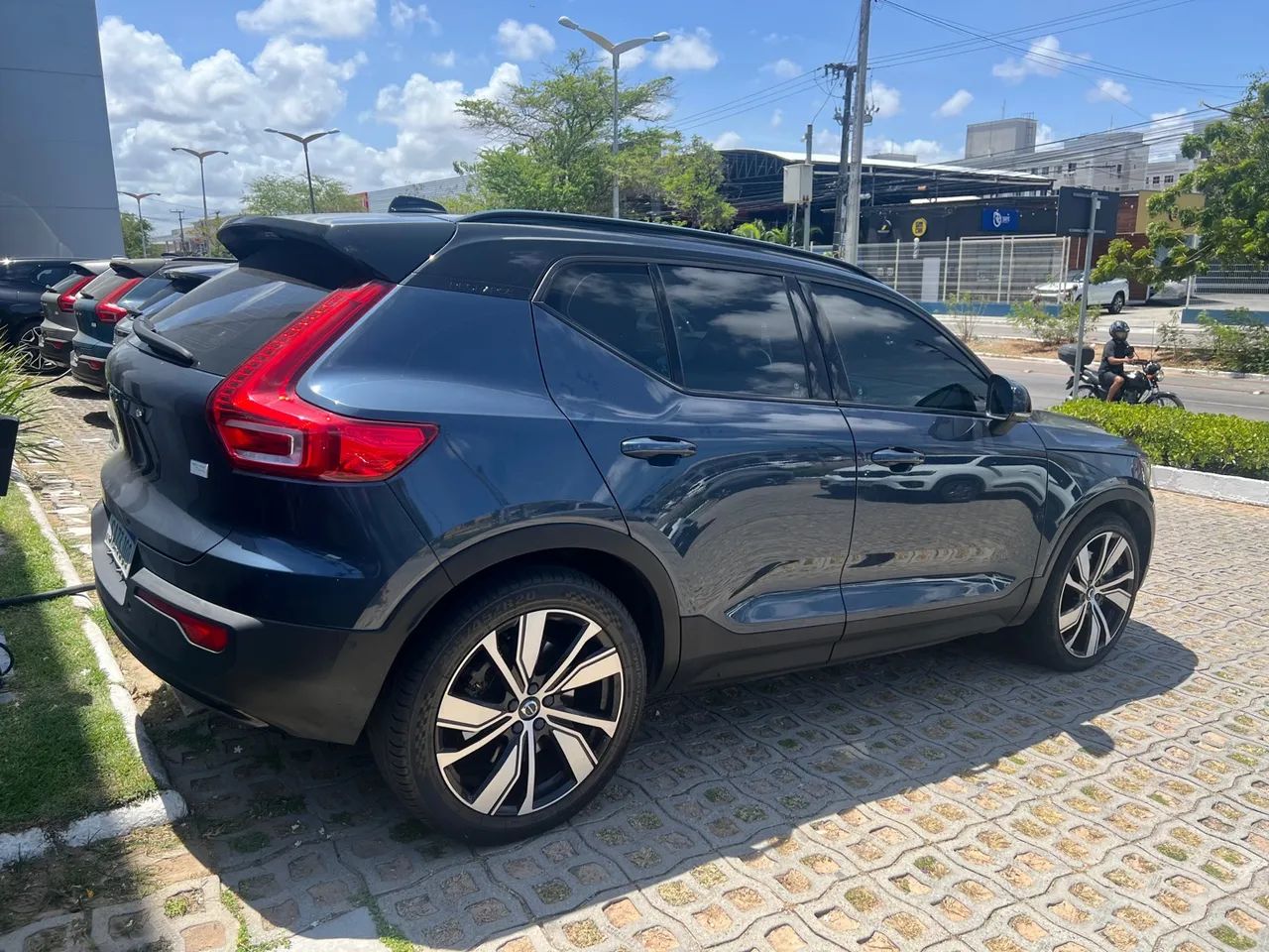 Volvo XC40 Recharge Pure Electric 2022 - O Elétrico Mais Completo e Econômico - Foto 2