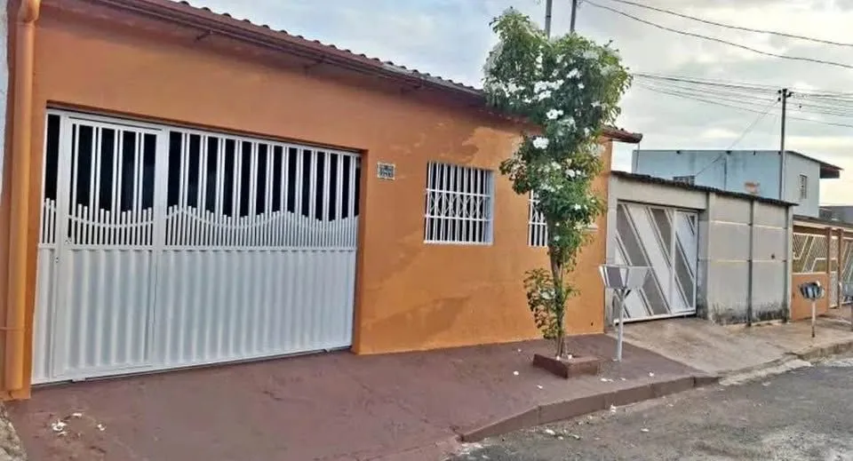 CASA A VENDA NO NOVA ESPERANÇA