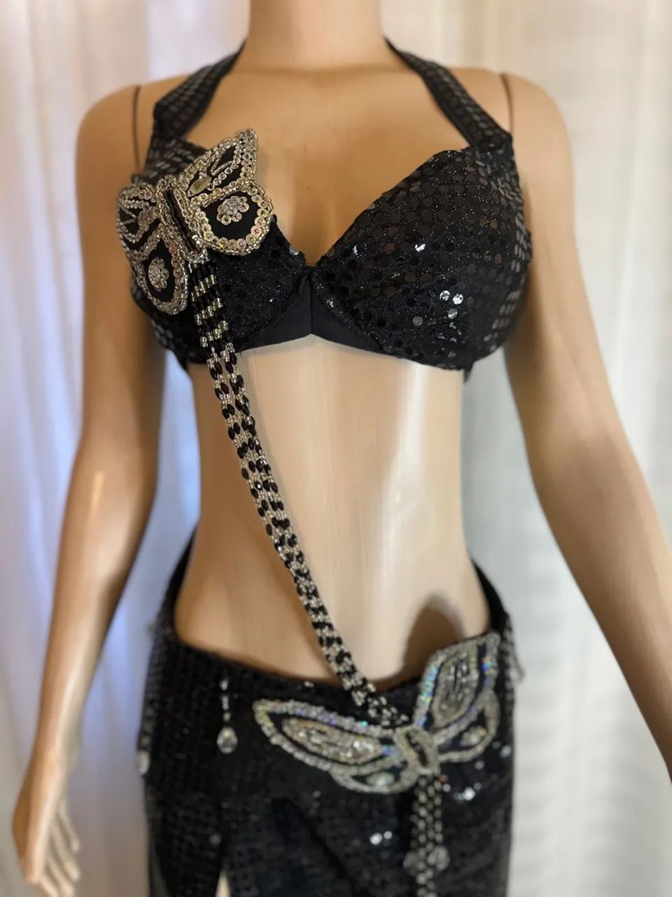 Conjunto de dança do ventre preto com detalhes em borboleta - Foto 4