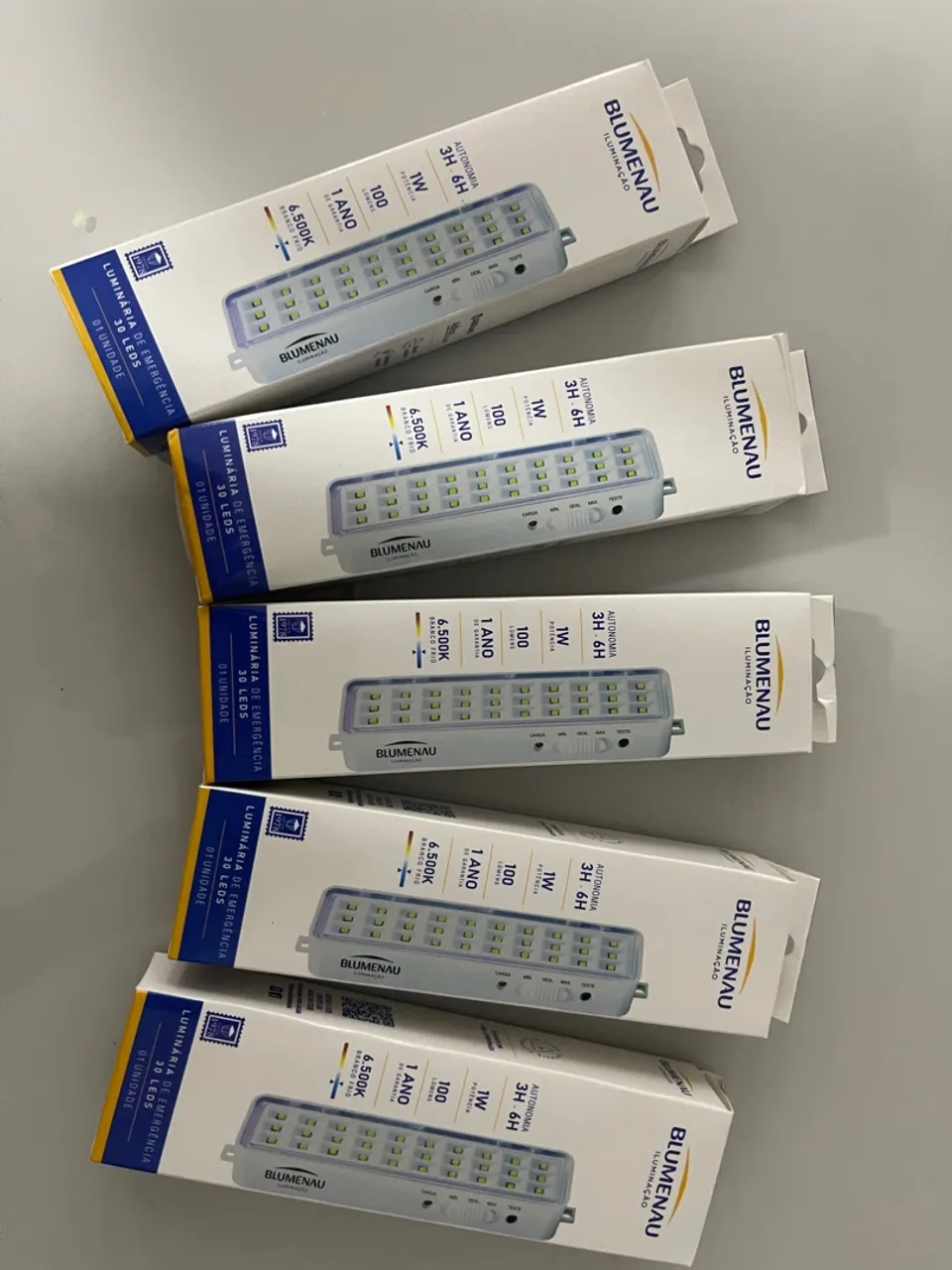 Luminária de Emergência 30 LEDs R$25,00