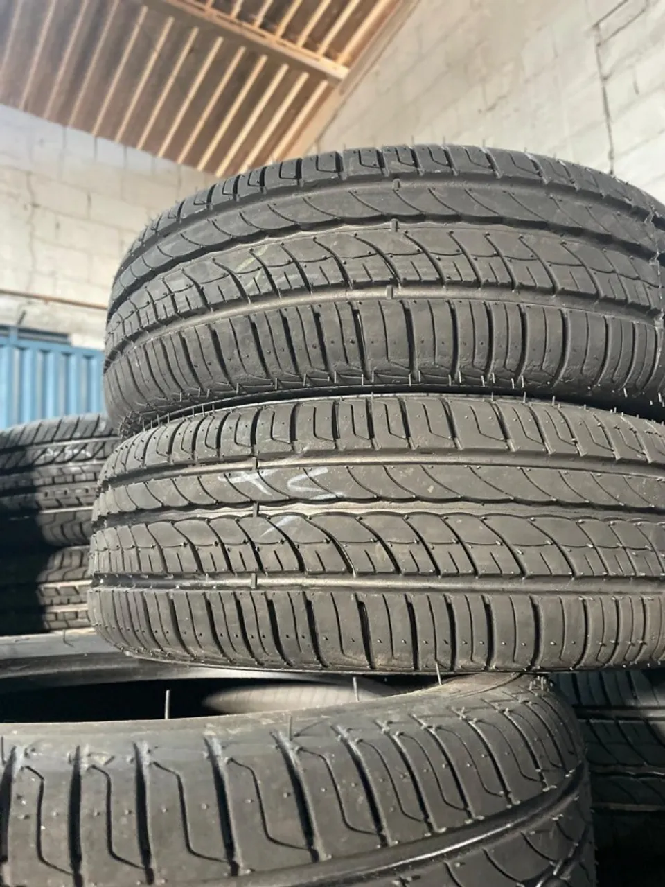 Rodar muito, gastar pouco: venha conhecer nossos pneus remold, aro 14 175/70 atr