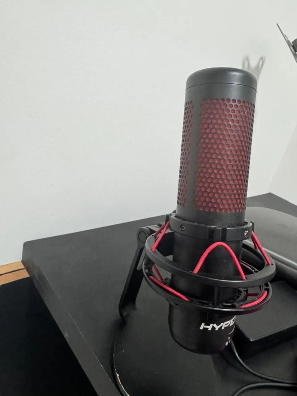 Microfone HyperX QuadCast - excelente estado, pouco uso! - Foto 3