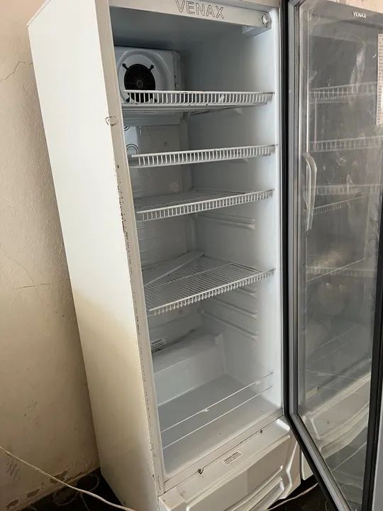 Geladeira Expositora de Bebidas - Semi Nova - Foto 5