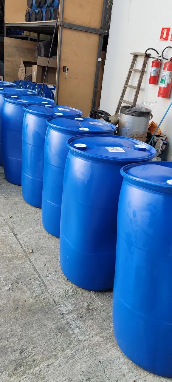 Tambor de plástico de 200 Litros usados  - Foto 5