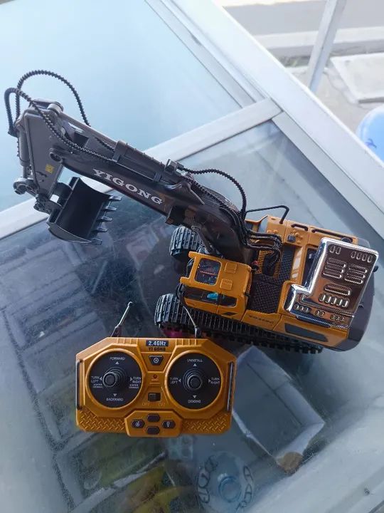 Mini Escavadeira de Controle Remoto 11 Canais- Yigong - Foto 5