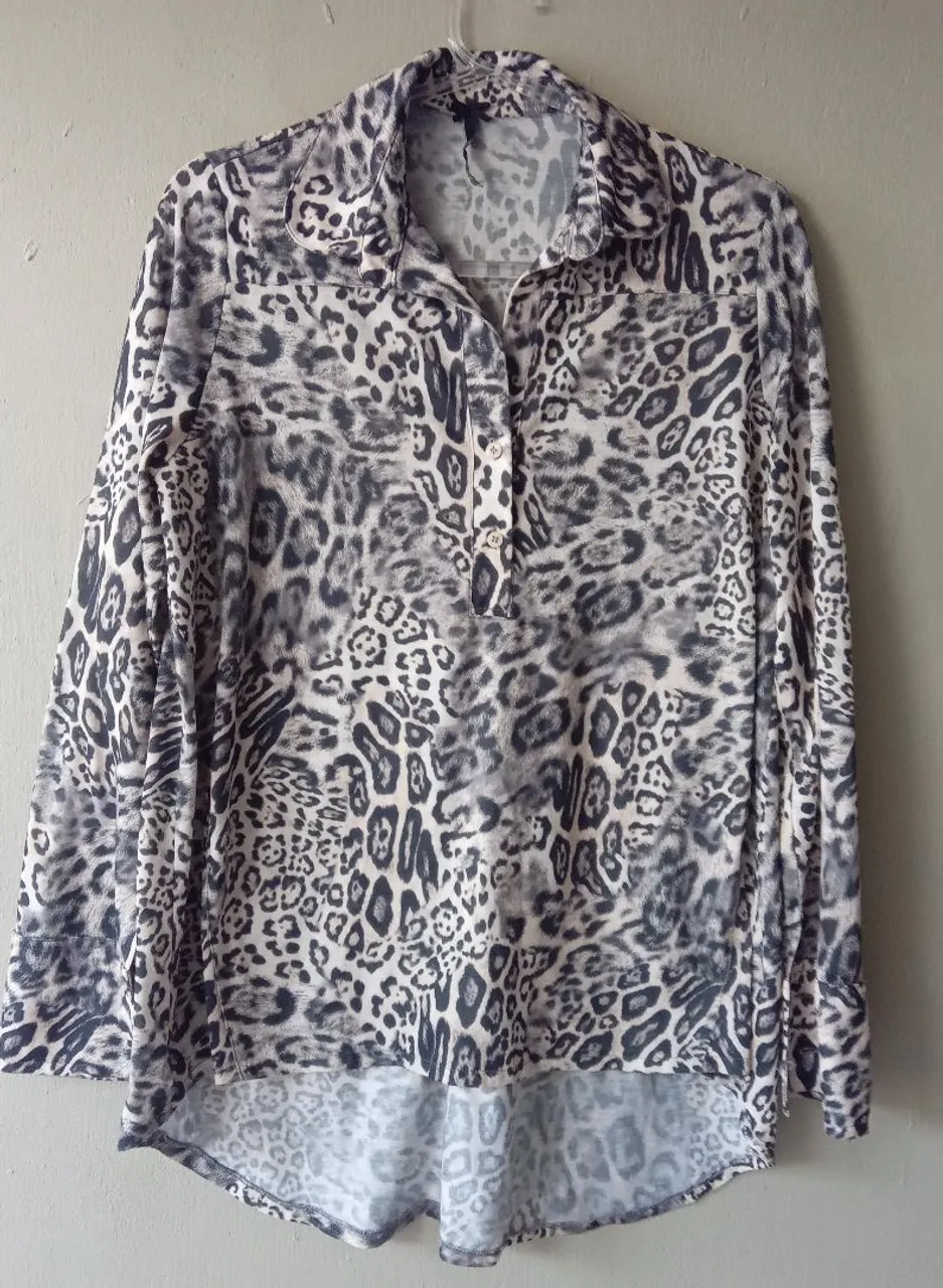Blusa de onça feminina