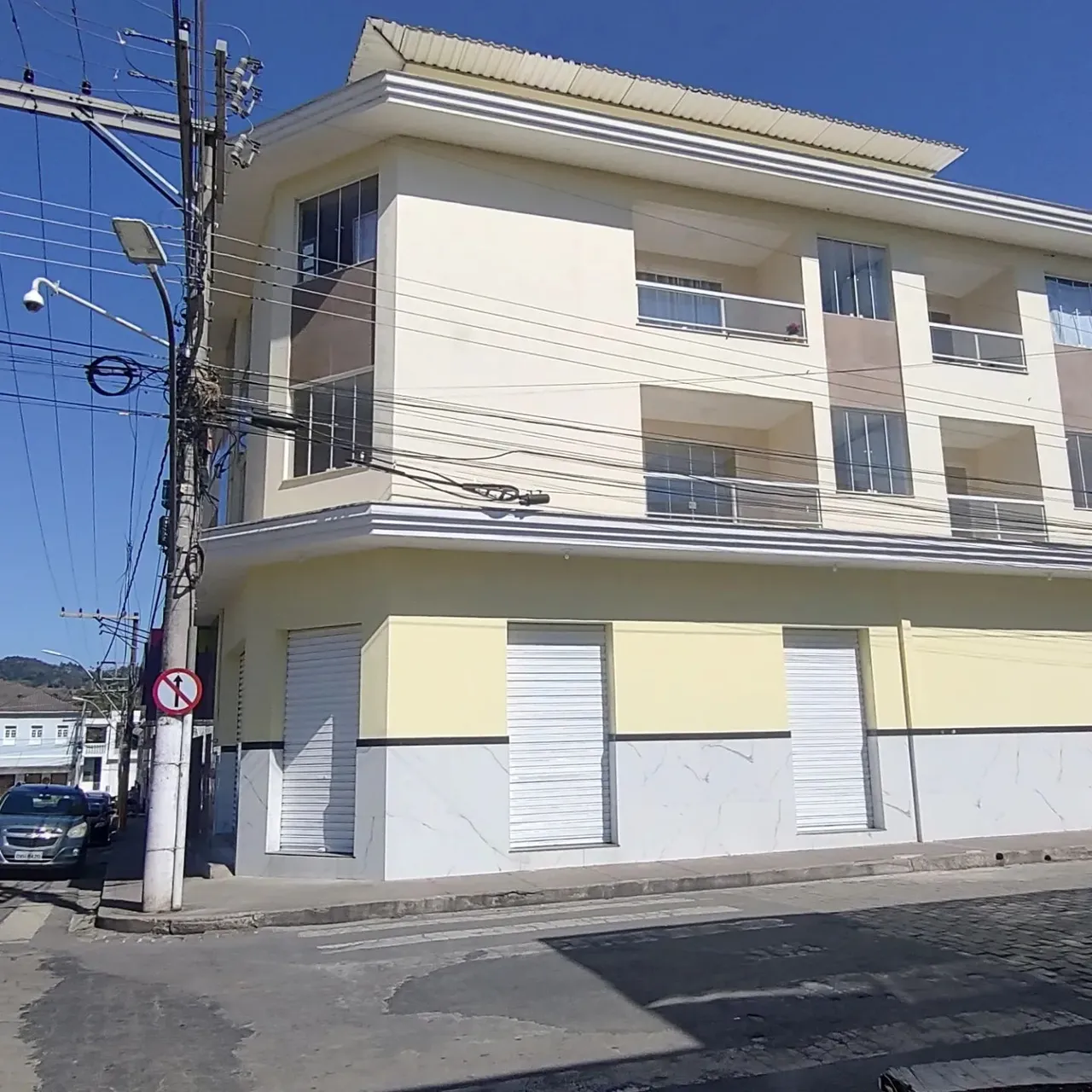 Ponto comercial na Praça da Matriz,171 m2
