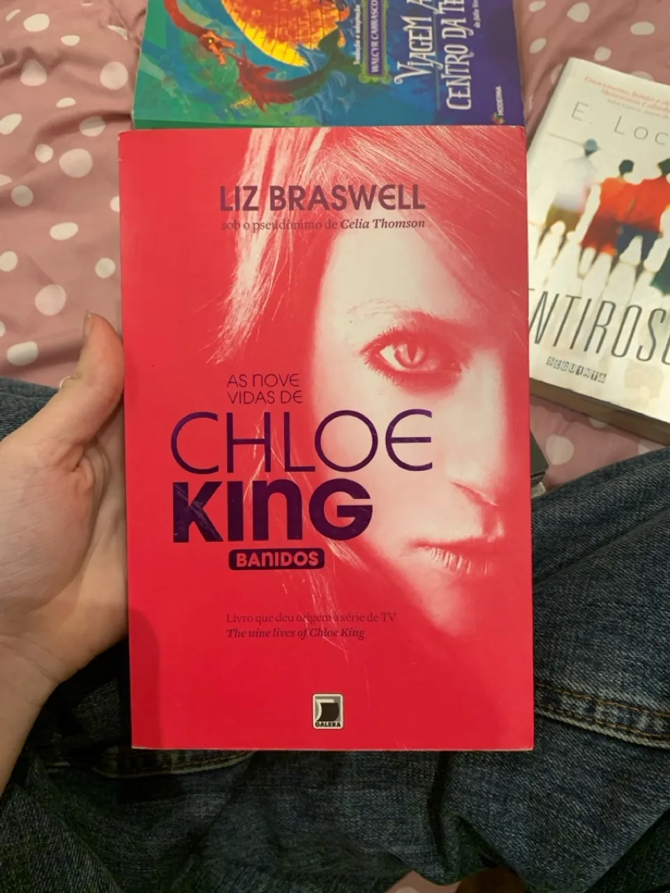 As Nove Vidas de Chloe King - Banidos