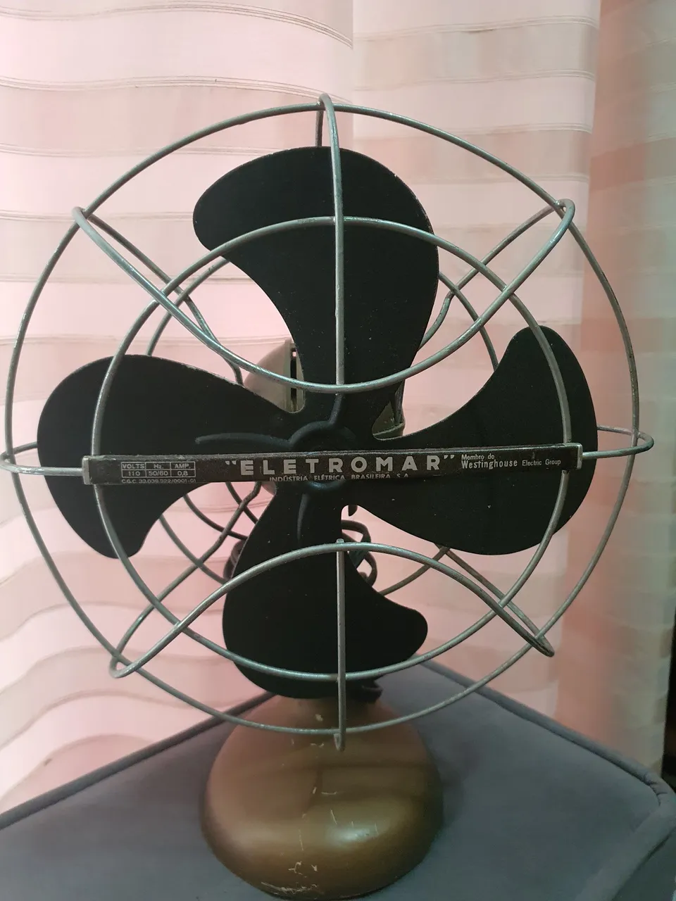 Ventilador de Mesa Eletromar Vintage
