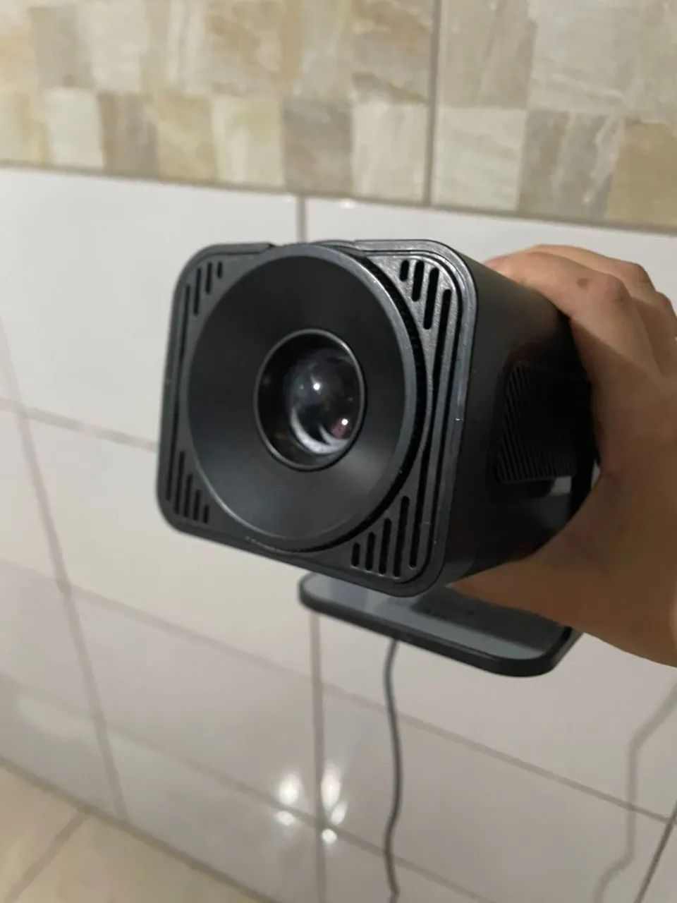 Selling projector in perfect condition64595543475715121