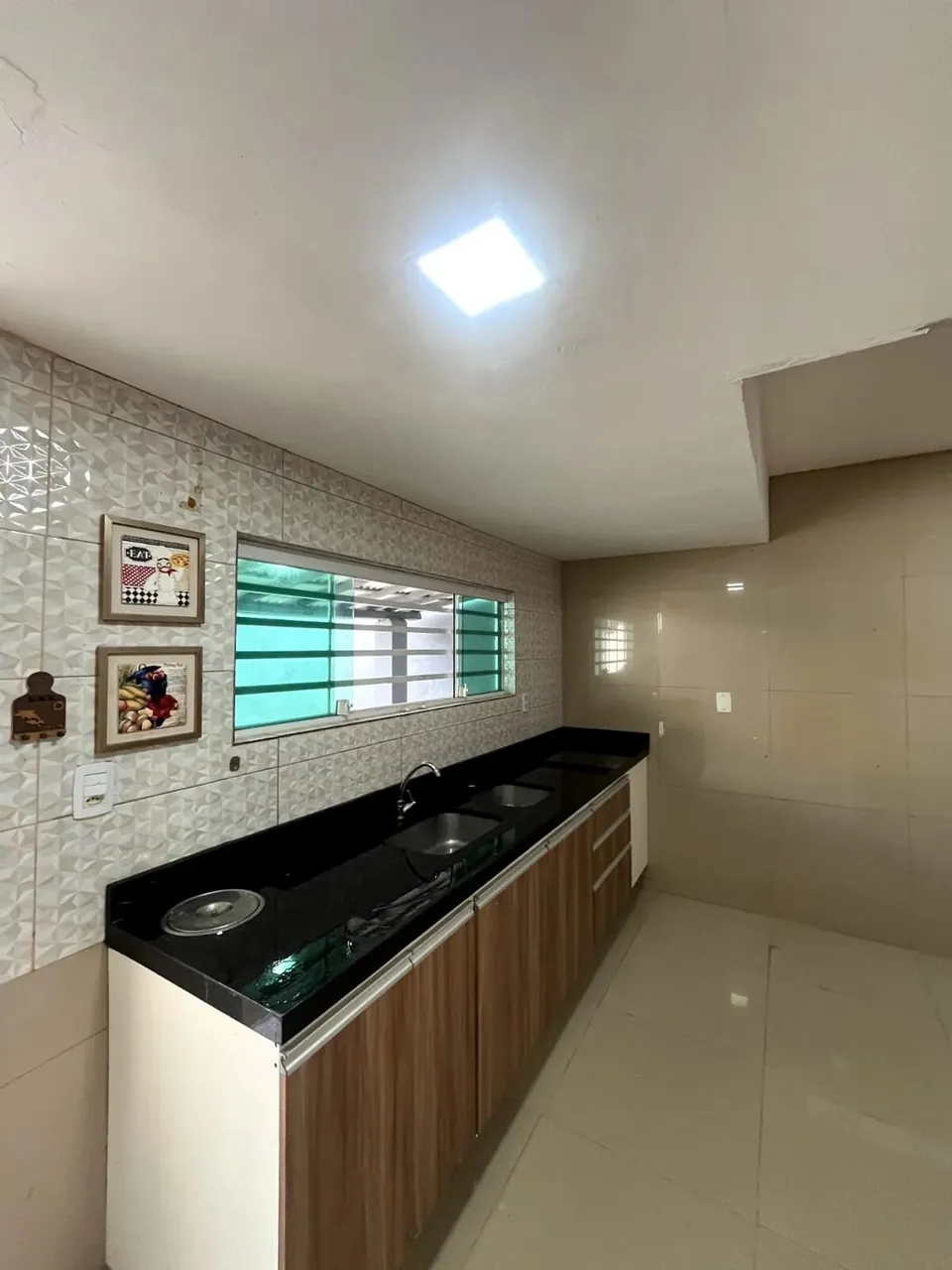 Aluga-se Casa Ampla com 3 Quartos e Excelente Estrutura