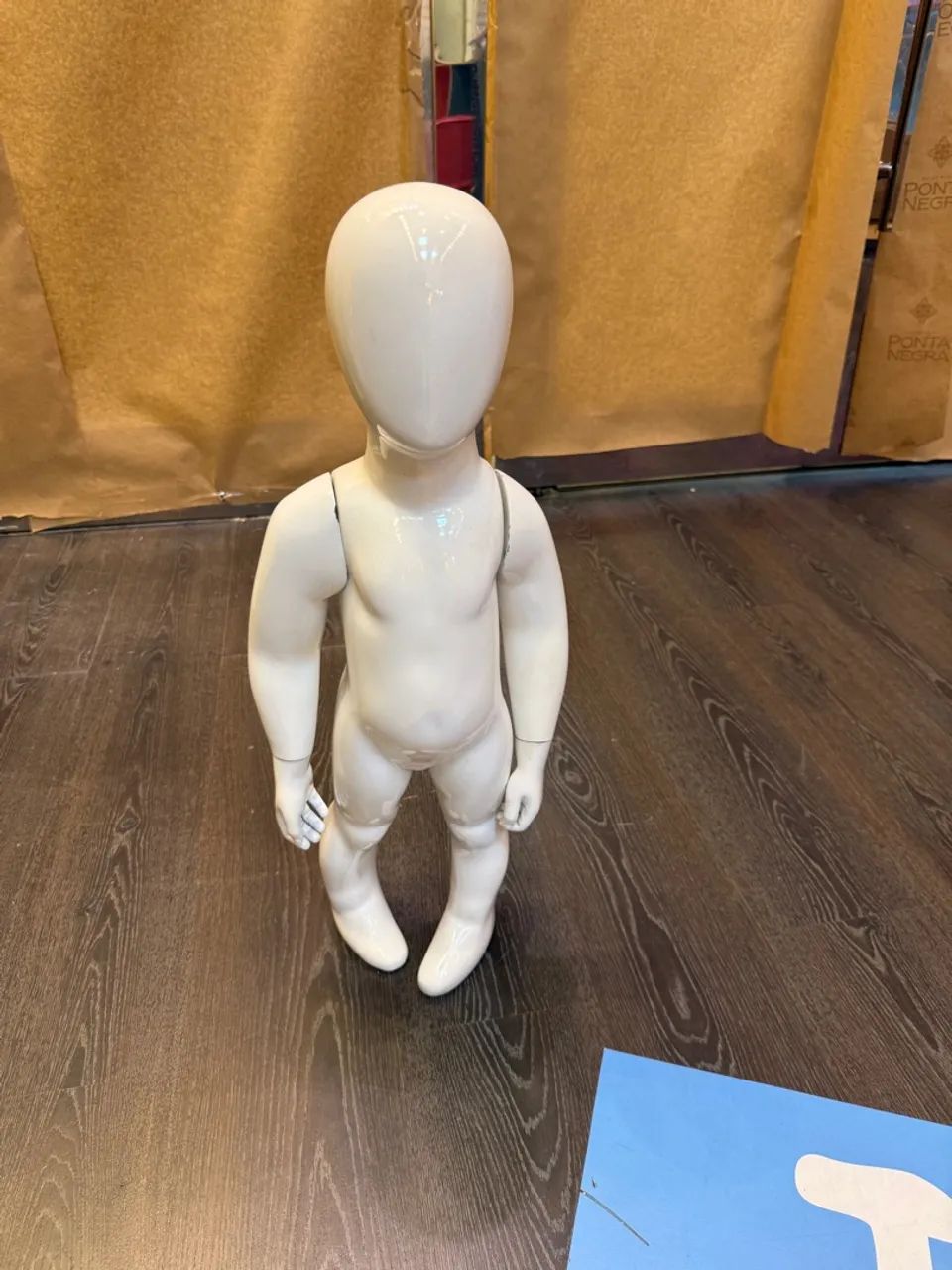 Manequim Infantil Branco Brilhante - Foto 4