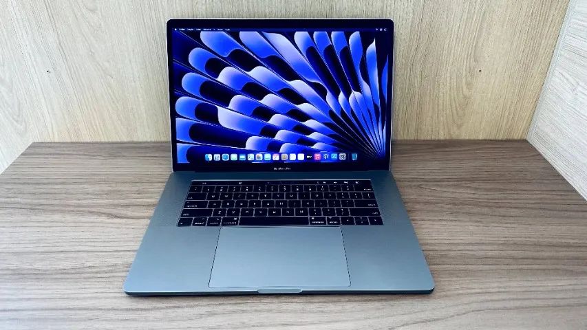 MacBook Pro, 2019, Core i9, 32 Gb Ram, 512 Ssd Gb, 15.4 Polegadas, Touch Bar, Touch Id - Foto 3