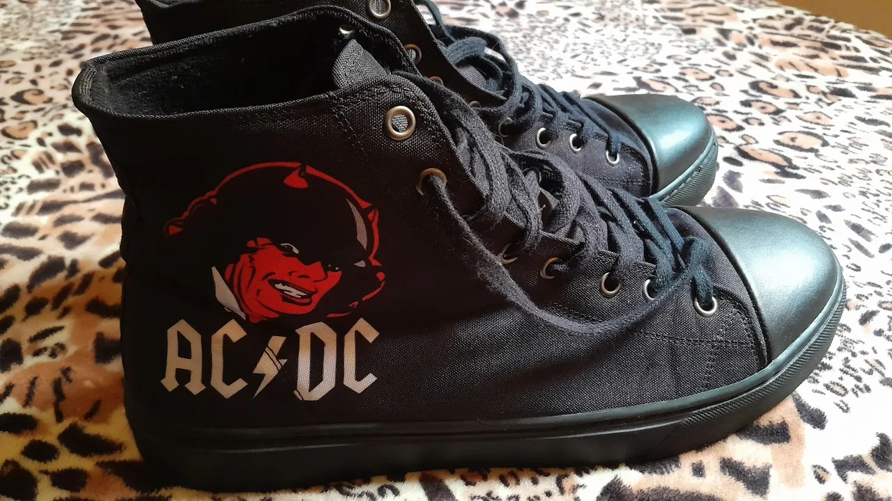 Tênis AC/DC - Estilo Rock and Roll All Star