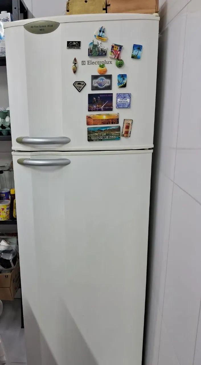 Geladeira Electrolux DC40 - 365 litros