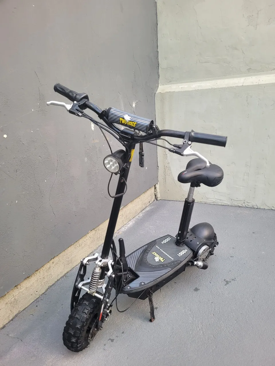 Patinete Elétrico Scooter Two Dogs 1000W Excelente