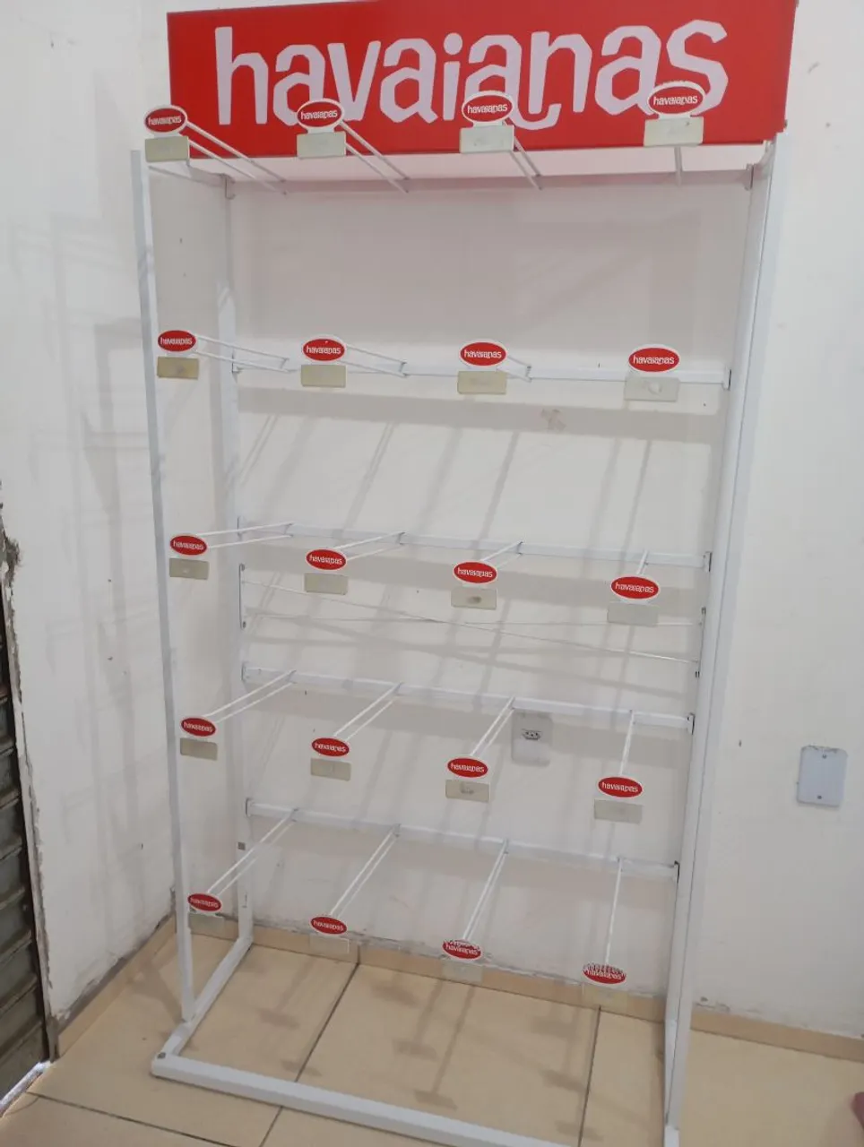 Expositor de Havaianas - Ideal para sua loja!